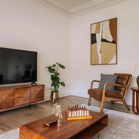 The Wild Nook - Luxury With Gardens And Tennis דירה *